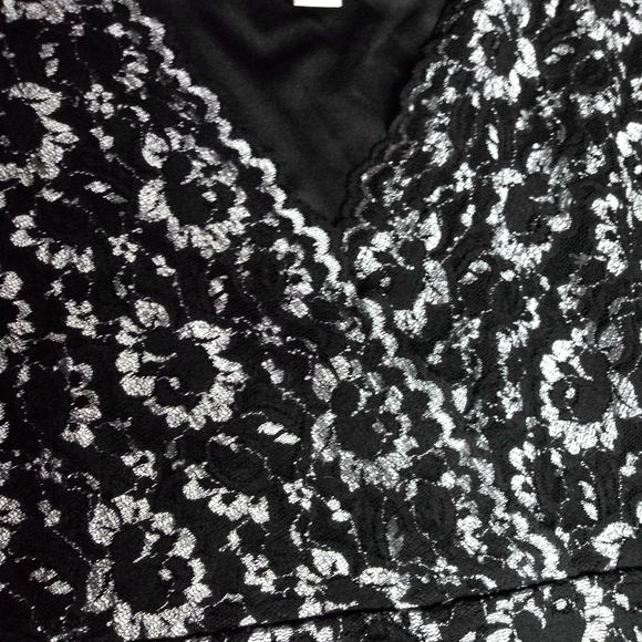 Amanda Smith Lace Top - Picture 5 of 7